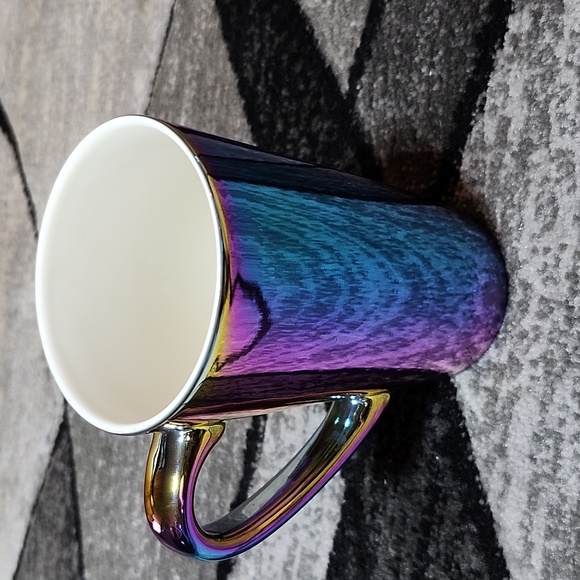 STARBUCKS 2022 RAINBOW IRIDESCENT HOLOGRAPHIC 16OZ COFFEE MUG - Picture 2 of 9